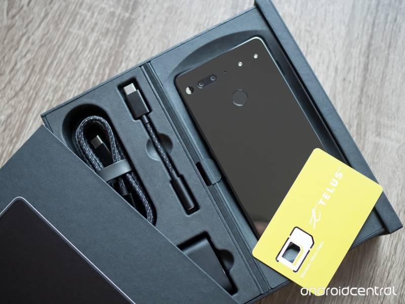 Hộp của Essential Phone