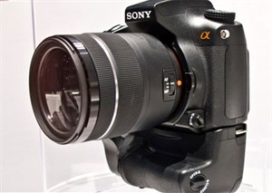 Sony A77 lộ diện