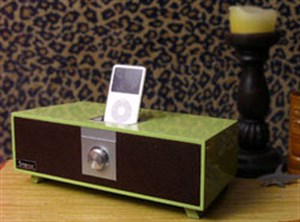 Hoài cổ với loa iPod SpeckTone