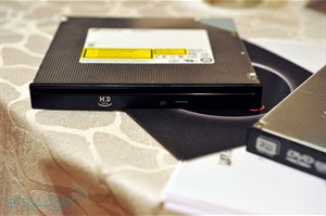 Ổ lai Blu-ray/SSD của Hitachi-LG: nhỏ gọn hơn 