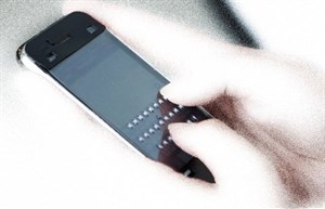 4iThumbs, miếng dán màn hình kiêm bàn phím cứng cho iPhone