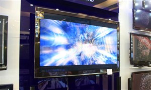 TV Plasma 3D lớn nhất, đắt nhất VN