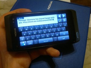 Nokia N8 hỗ trợ nhập liệu trượt ngón tay