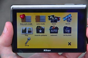 'Đập hộp' camera cảm ứng của Nikon