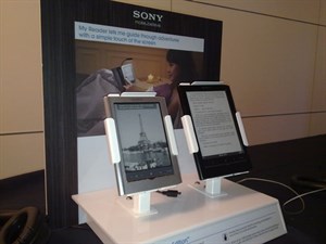 Sharp và Sony kỳ vọng vào Galapagos và Reader