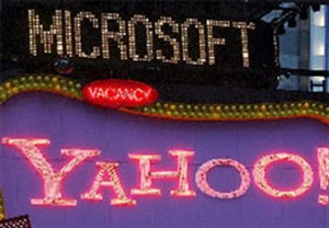 Microsoft đang lén lút thâu tóm Yahoo?