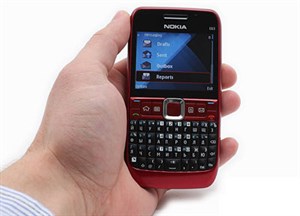 Smartphone giá rẻ Nokia E63