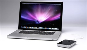 MacBook Pro 13 inch là laptop bán chạy nhất trên Amazon