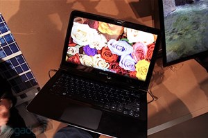 'Mẻ' laptop đầu tiên sử dụng chip Sandy Bridge