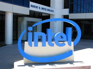 2010 là năm bội thu nhất lịch sử của tập đoàn Intel