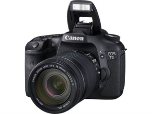 Máy ảnh DSLR cao cấp tăng giá