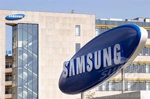 Samsung cảnh báo nhân viên cuộc chiến cạnh tranh
