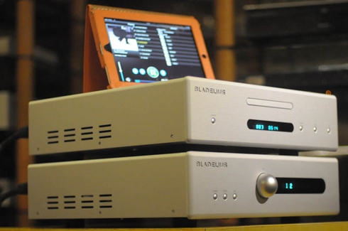 Cặp Freja Mk III và Thor Mk III.