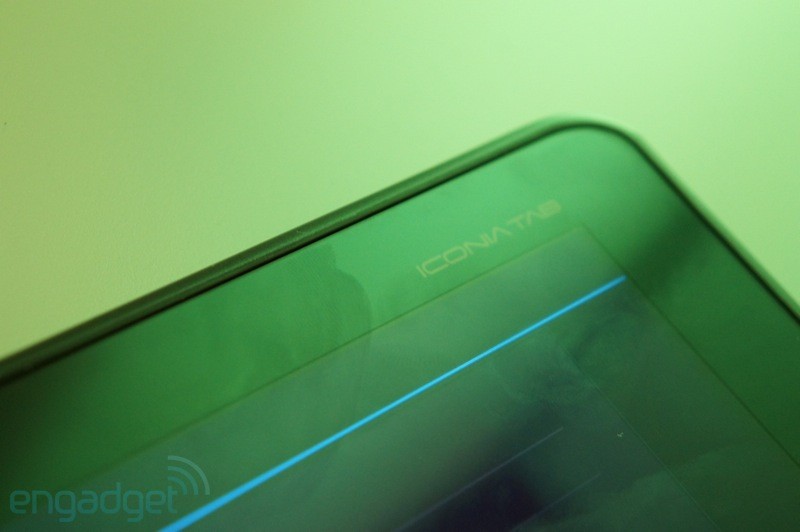 Ảnh thực tế Iconia Tab A700 lõi tứ