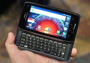 Motorola Droid 4 bàn phím QWERTY ra mắt