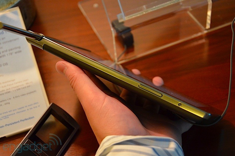 Ảnh thực tế EeePad MeMO ME171