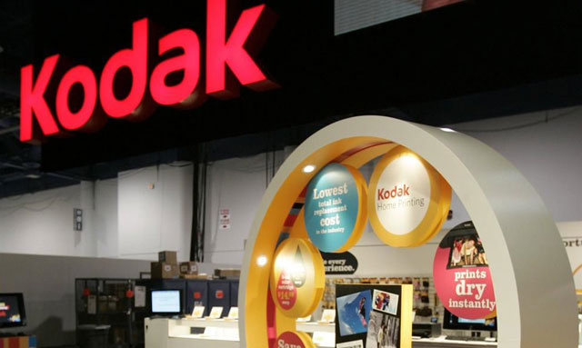 Sắp phá sản, Kodak đâm đơn kiện Apple và HTC