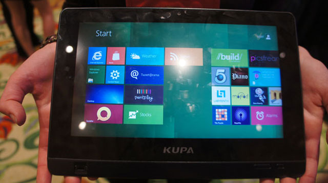 Kupa trình diễn X11 chạy phiên bản Windows 8 dành cho các nhà phát triển.