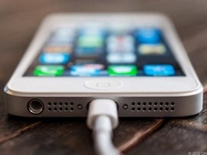 iPhone 5S có công nghệ màn hình “touch-on” mới?