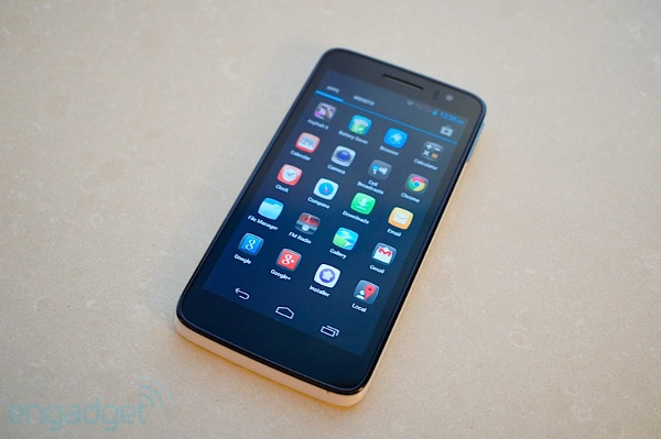 Alcatel tung ra bộ ba smartphone 5 inch có bút cảm ứng Alcatel tung ra bộ ba smartphone 5 inch có bút cảm ứng