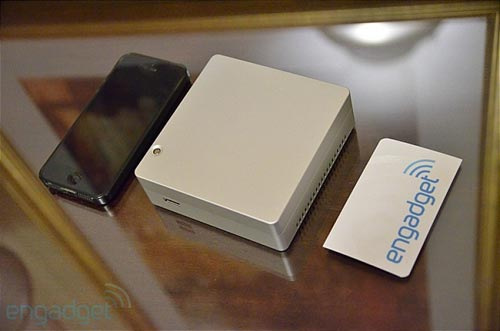 PC mini mạnh mẽ với chip Core i7 PC mini mạnh mẽ với chip Core i7