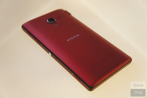 Ảnh Sony Xperia ZL bản đặc biệt màu đỏ