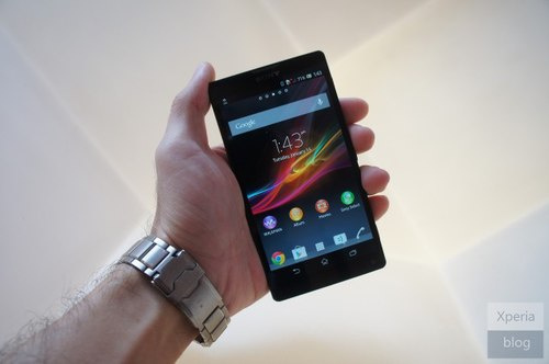 Ảnh Sony Xperia ZL bản đặc biệt màu đỏ