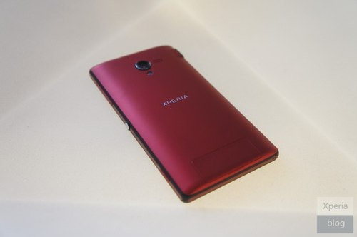 Ảnh Sony Xperia ZL bản đặc biệt màu đỏ
