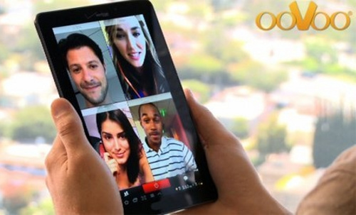 BlackBerry 10 chat được cùng lúc 12 người