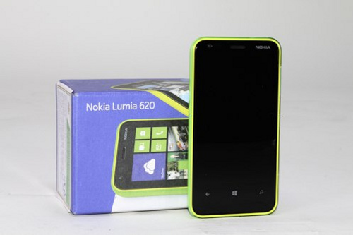 Đập hộp Nokia Lumia 620 chính hãng