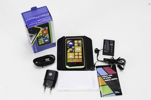 Đập hộp Nokia Lumia 620 chính hãng