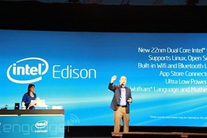 Intel giới thiệu máy tính nhỏ bằng 1 chiếc thẻ nhớ