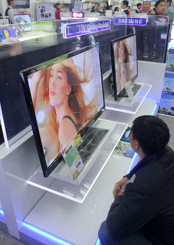 TV LED màn hình lớn lên ngôi dịp Tết