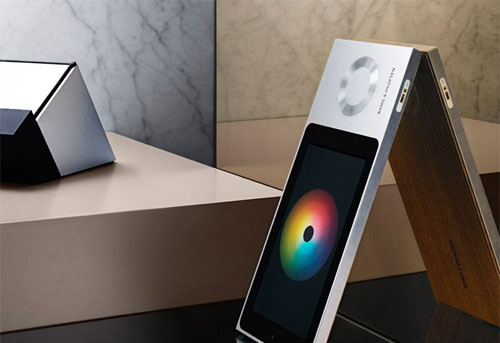 màn hình cảm ứng của BeoSound Moment