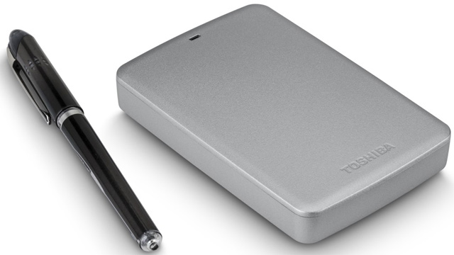 Toshiba Canvio Basic Toshiba giới thiệu loạt ổ cứng di động khủng và thẻ nhớ đặc biệt