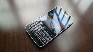 Đại diện BlackBerry dùng iPhone để lăng xê điện thoại Classic