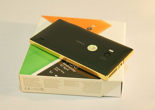 Lumia 930 mạ vàng 24K