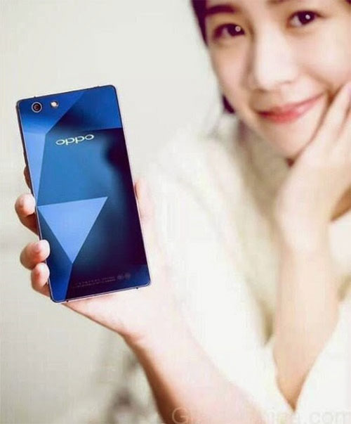 Oppo R1C mặt sapphire xanh