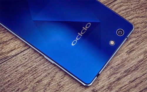 Oppo R1C mặt sapphire xanh