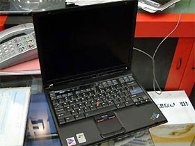 Những máy tính IBM dòng T4x cũ được ưa chuộng vì giá rẻ, hoạt động bền bỉ và có thể tra cứu được nguồn gốc và cấu hình cơ bản trên web của Lenovo.