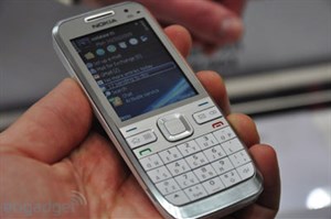 Smartphone siêu mỏng Nokia E55