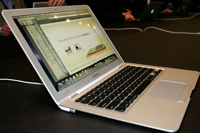 Apple trang bị vi xử lý Sandy Bridge cho MacBook?