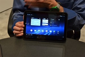 Motorola Xoom: Mua hay đợi iPad 2?