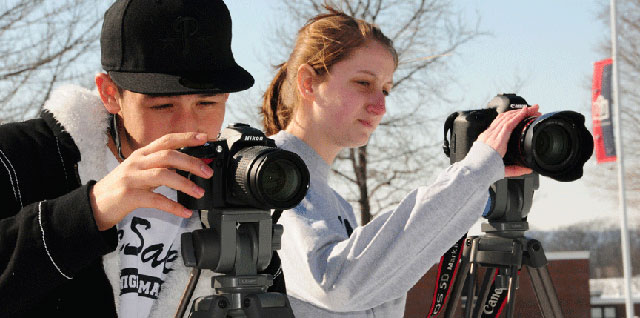 Điểm mặt máy ảnh DSLR trên 16 'chấm'