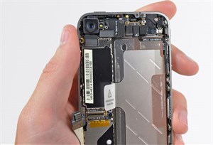iPhone 4 CDMA vẫn bị lỗi "bẩm sinh"
