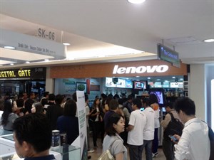 Lợi nhuận ròng Lenovo trong quý IV/2011 tăng 54%