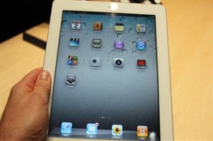 'Người dùng nên bán iPad 2 vào lúc này'