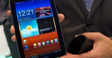 Samsung Galaxy Tab 7.7 được bán giá 500 USD