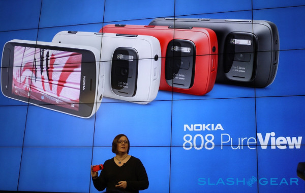 Nokia có thể ra điện thoại Lumia 41 MP vào mùa hè