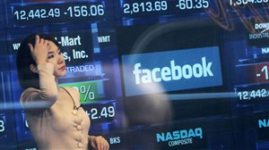 Nasdaq bị phạt 5 triệu USD vì Facebook